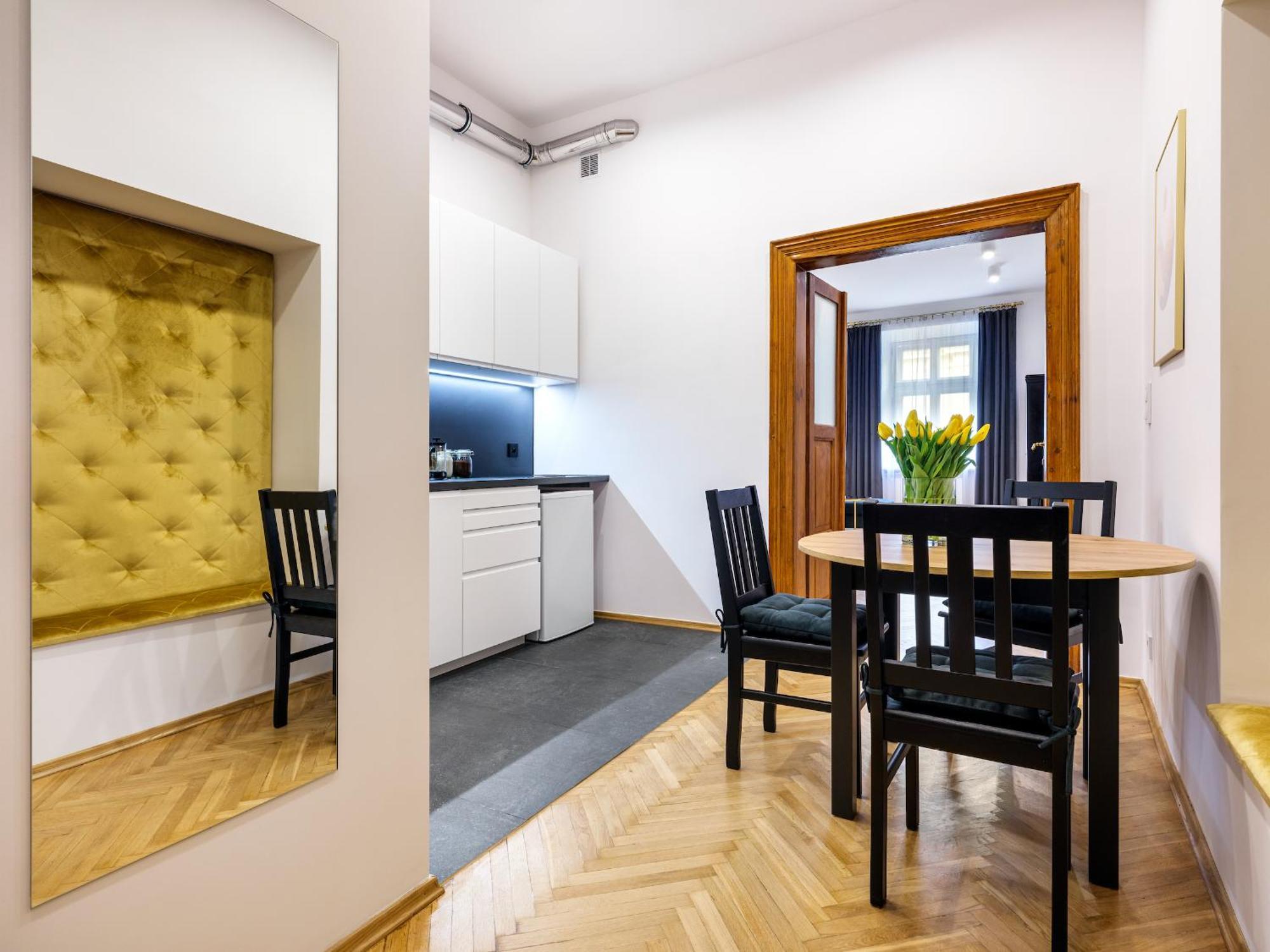 Tyzenhauz Apartments Old Town Krakow Exterior photo